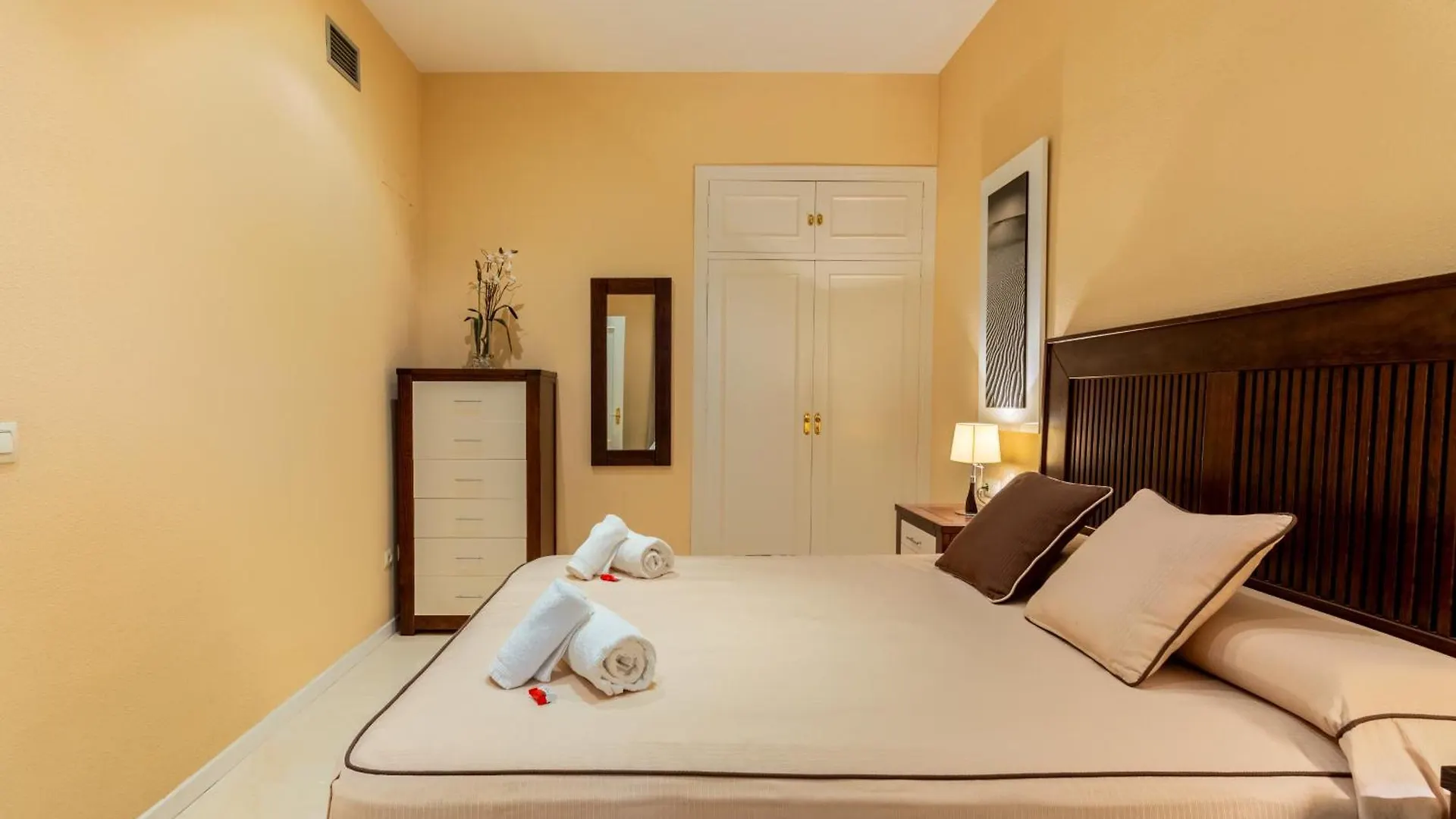 San Vicente S Apartment Sevilla