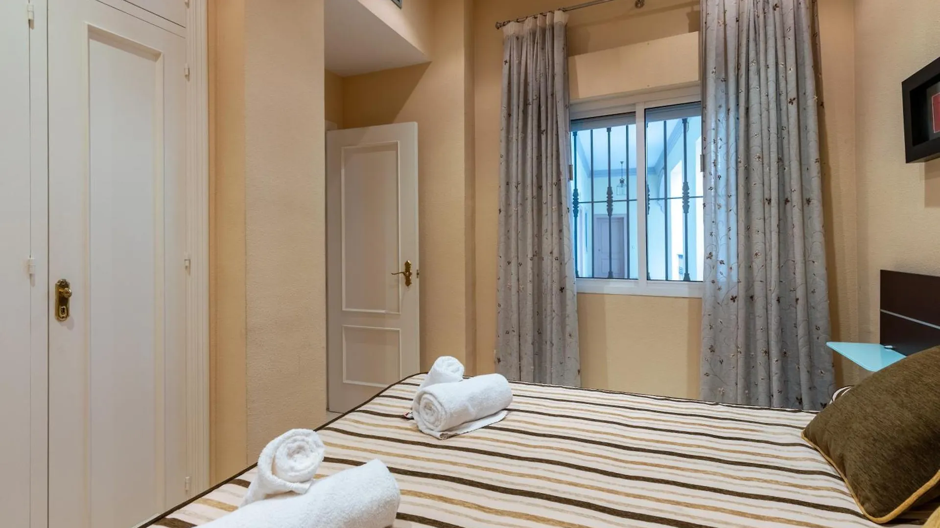 San Vicente S Apartment Sevilla
